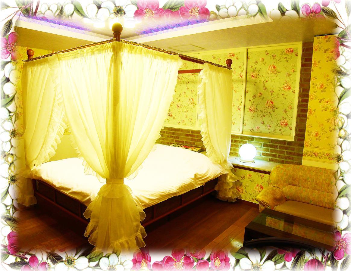 Kyoto Hotel Crown (Adults Only) Экстерьер фото