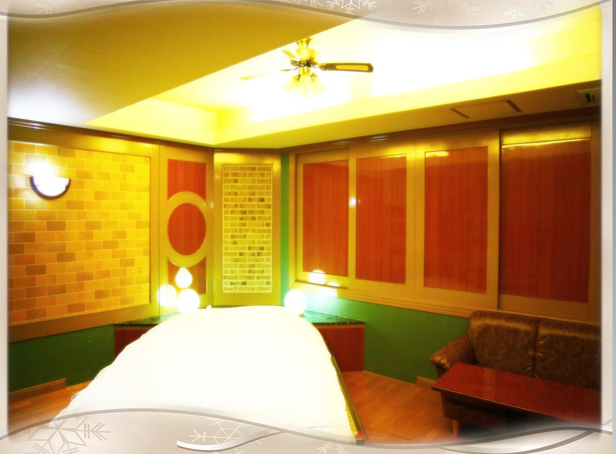 Kyoto Hotel Crown (Adults Only) Экстерьер фото
