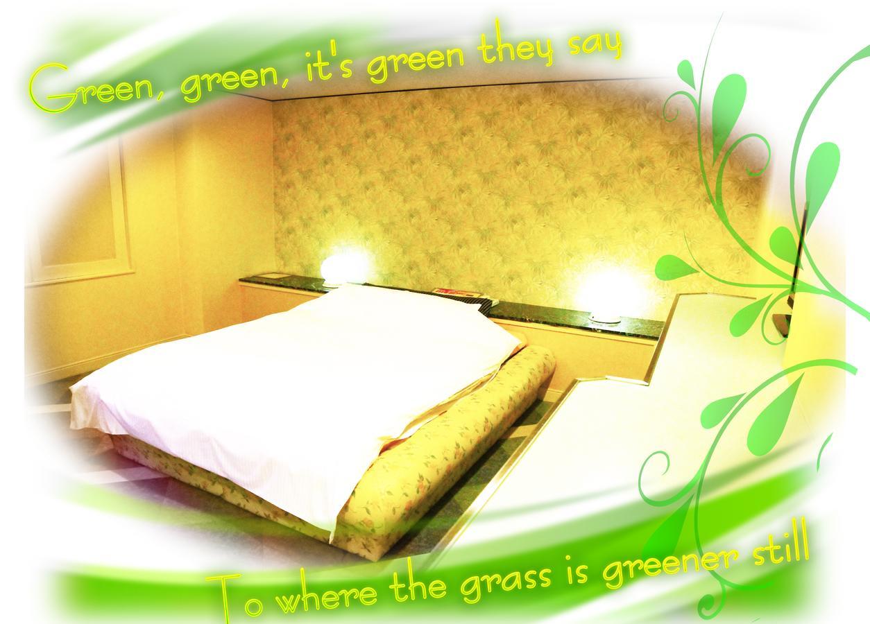 Kyoto Hotel Crown (Adults Only) Экстерьер фото