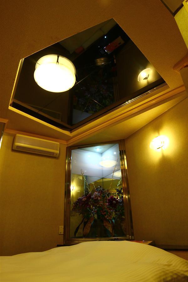 Kyoto Hotel Crown (Adults Only) Экстерьер фото